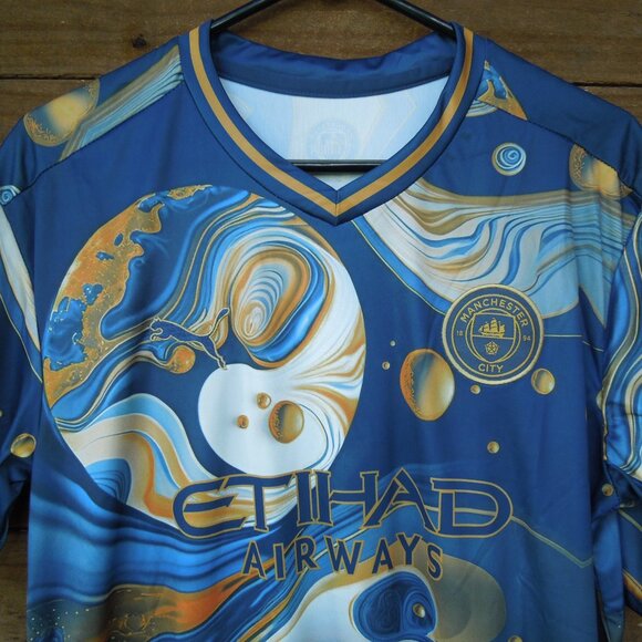 Manchester City concept edition jersey, large - Picture 2 of 11